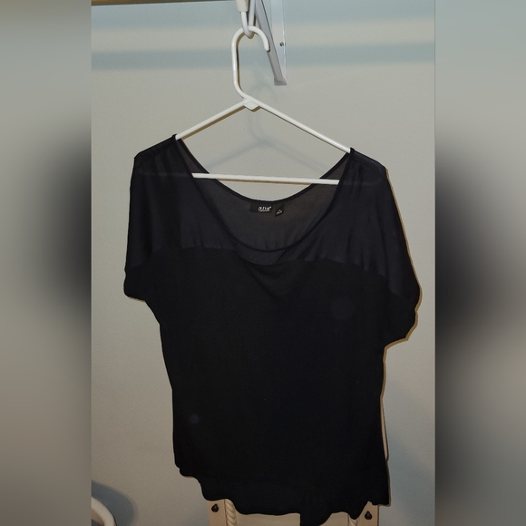 A N.A top - Picture 1 of 3